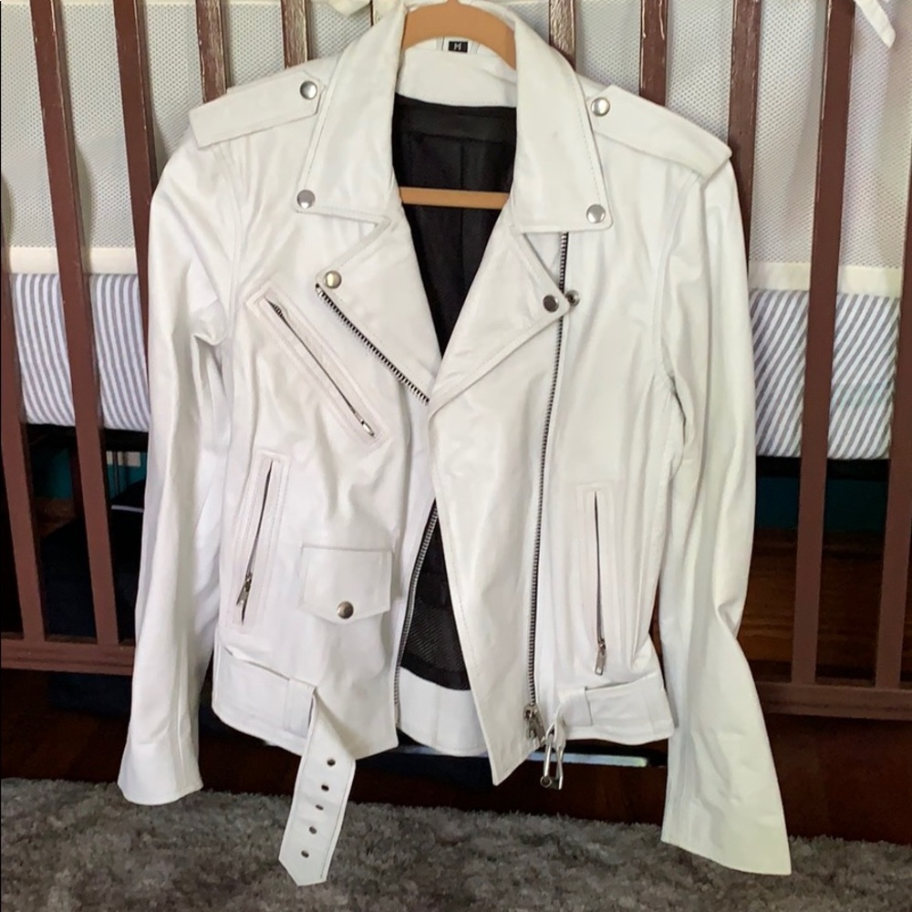 White faux leather jacket med